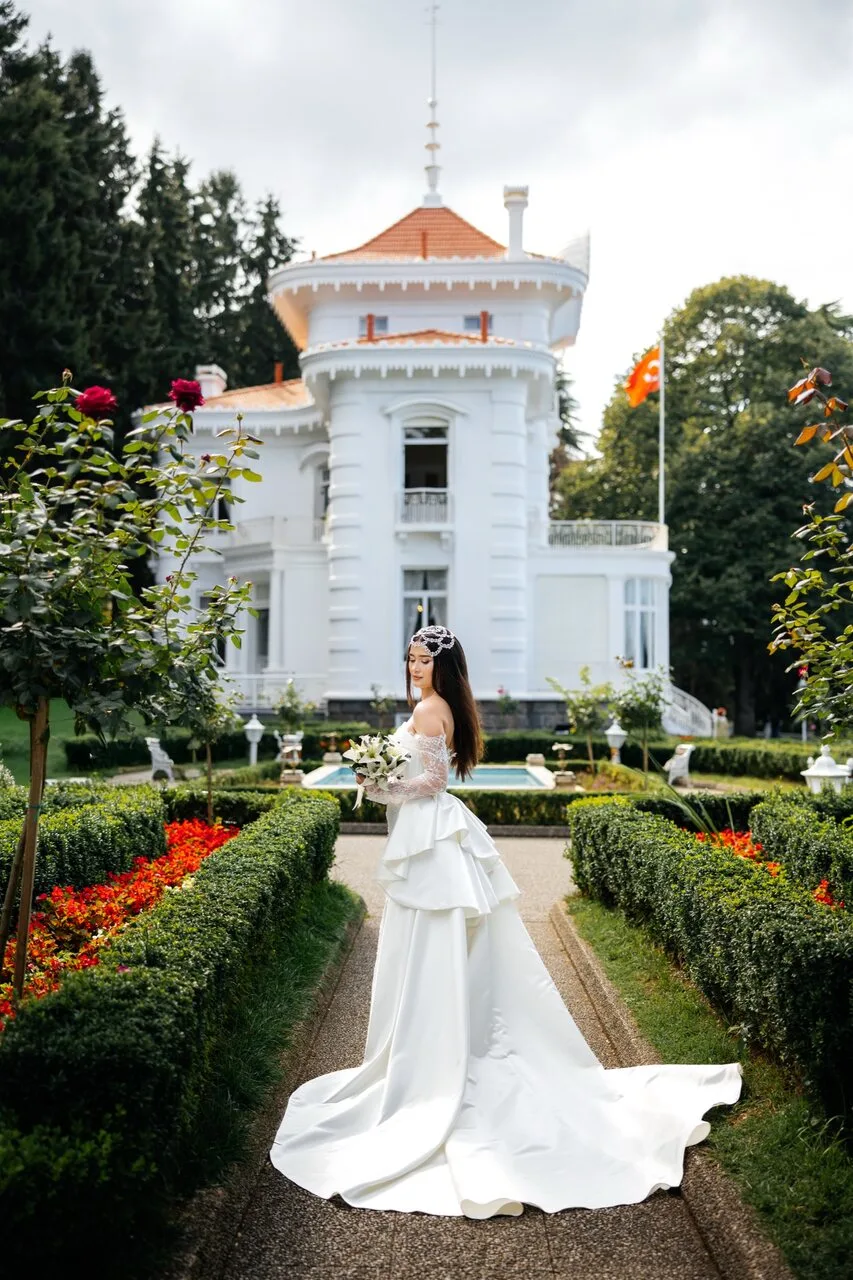 Mauna Couture Atelier